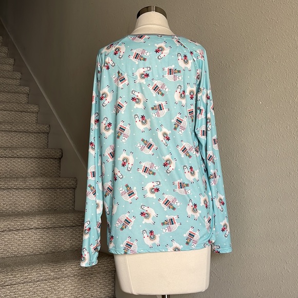 Cuddl Duds Sz M Christmas 🦙 Llamas PJ Top ONLY - Picture 5 of 11